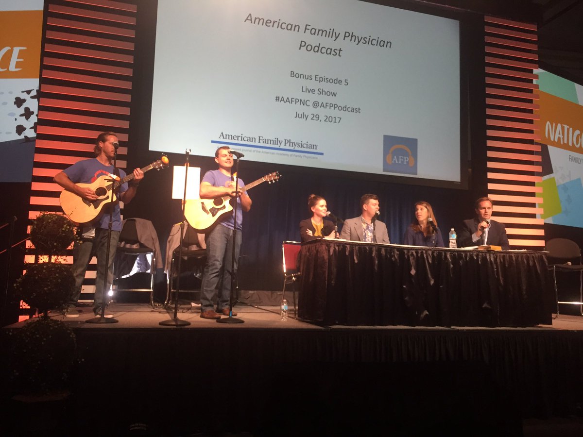 SteveBrownMD's tweet image. Thx #AAFPNC! We made it up to the #2 medical podcast on @ApplePodcasts !! #FMRevolution