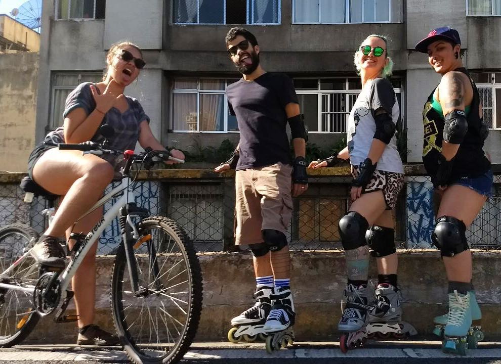 TRAXARTOFICIAL's tweet photo. Eles usam Patins Freak, Manhattan Pink e Glitter Turquesa Traxart
#REPOST
@anny_lopes
Esquadrão suicida, literalmente!
#patins #quad #myqu https://t.co/TVkSNFazlU