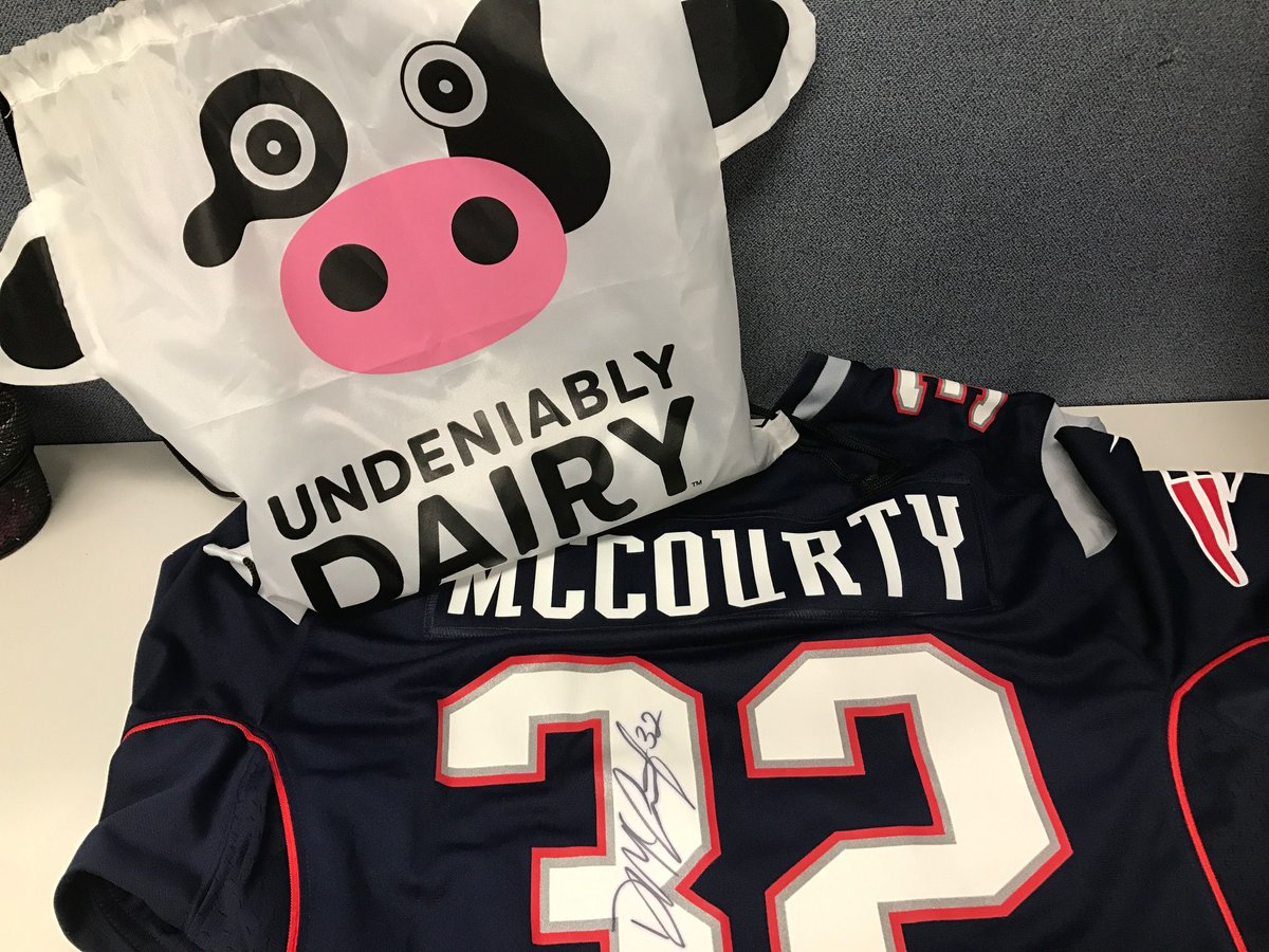 Patriots's tweet photo. RT to enter to win a prize pack from @NewEnglandDairy, incl. a McCourty signed jersey! 

#PatsPracticeYouWin rules:  https://t.co/hxYQHMvUCu https://t.co/3J9hgTh9Rk