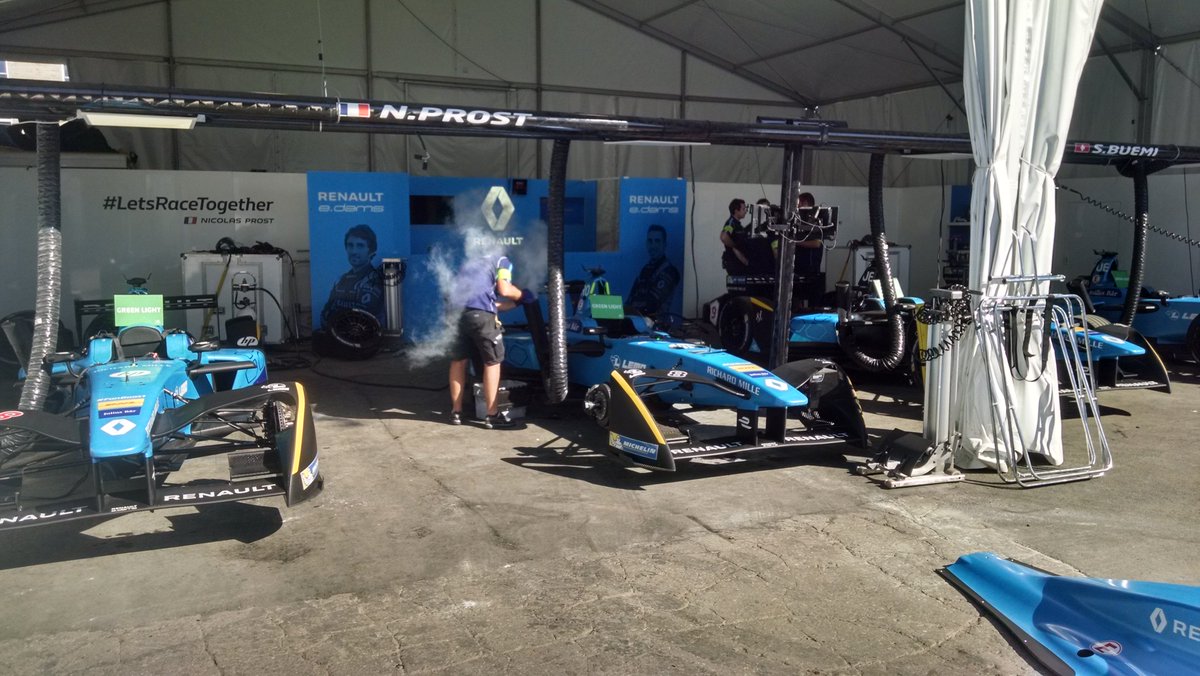 EcoFOLKS's tweet photo. Je #Fanboost #buemi #MontrealePrix https://t.co/mHivPEqd1Q