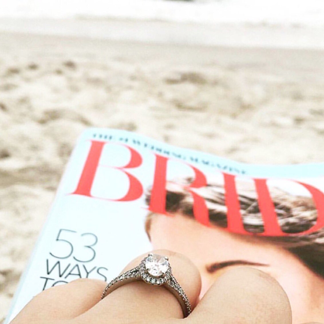 rothdesigner's tweet photo. Nothing better than a beach and a bride π°πΌπ
#michelleroth #inspiration #brides #weddingdress #beauty #fashion https://t.co/mVDDjmOR5T