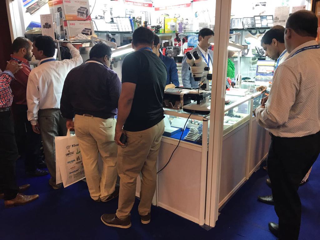 GJEPCIndia's tweet photo. Here's a glimpse of the day four at the Machinery Section of the #IIJS2017 at The Lalit Hotel, Mumbai. https://t.co/OhI2iaSsWf