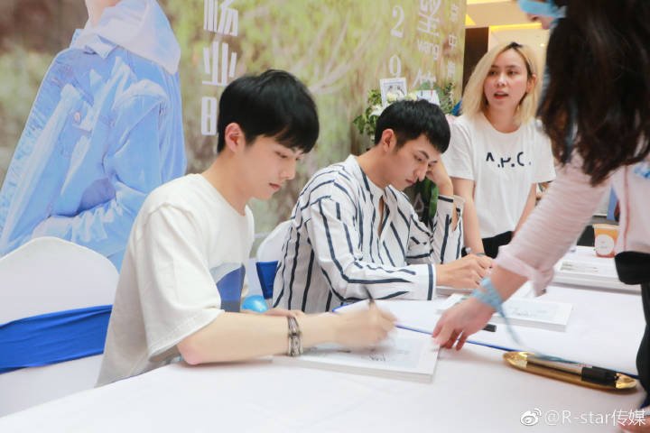 LeoLucas_TH's tweet photo. [ PIC ] 
Mingwang FS at Nanjing 170729 ^_^ (1)
Cr @ R-star传媒
#LeoLucas #Mingwang https://t.co/iL9lMDFZhl