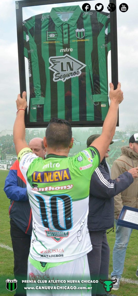 cristiancanch82's tweet photo. Con la Diez de Chicago...
El Mejor de la Historia!!!
#Gomito
#Gomitoidolo
#Gomitocrack
#Gomitoleyenda
#GomitoEterno
#Estatuaparagomito https://t.co/QoIp52tEl2