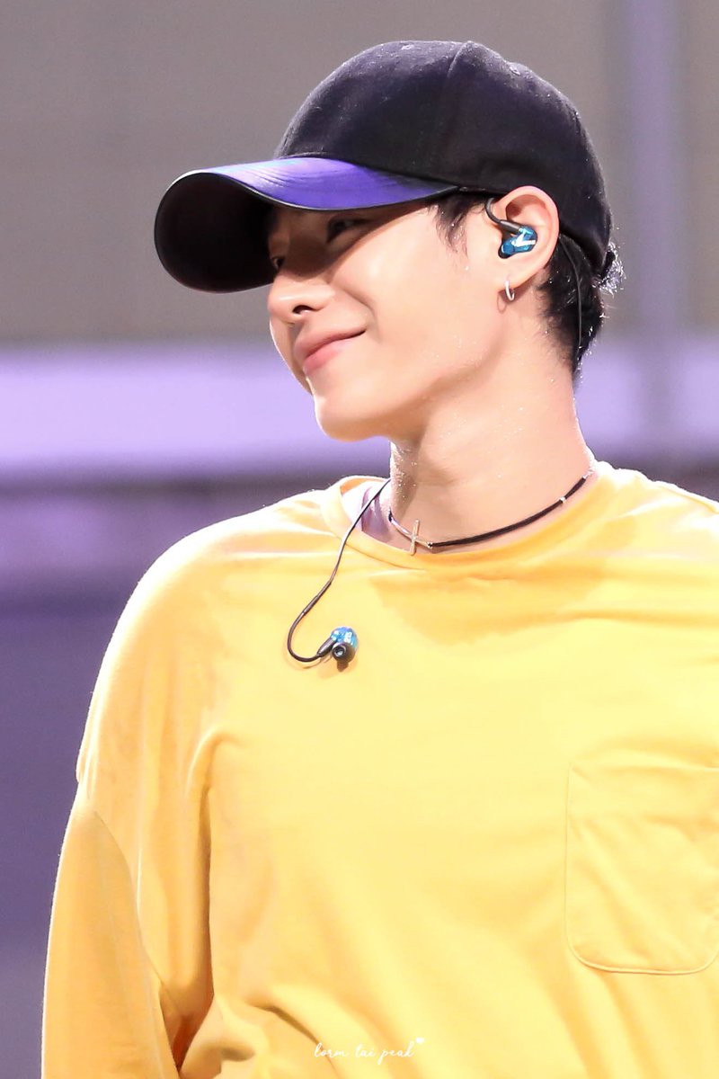 Lorm_Tai_Peak's tweet image. จะอายุเยอะแค่ไหน จะอ้วนขนาดไหน จะไม่ปกติยังไง ก็รักยูว์น้าา #TheMomentsOfLorm_Tai_Peak #palitgallery #เป๊กผลิตโชค @peckpalit