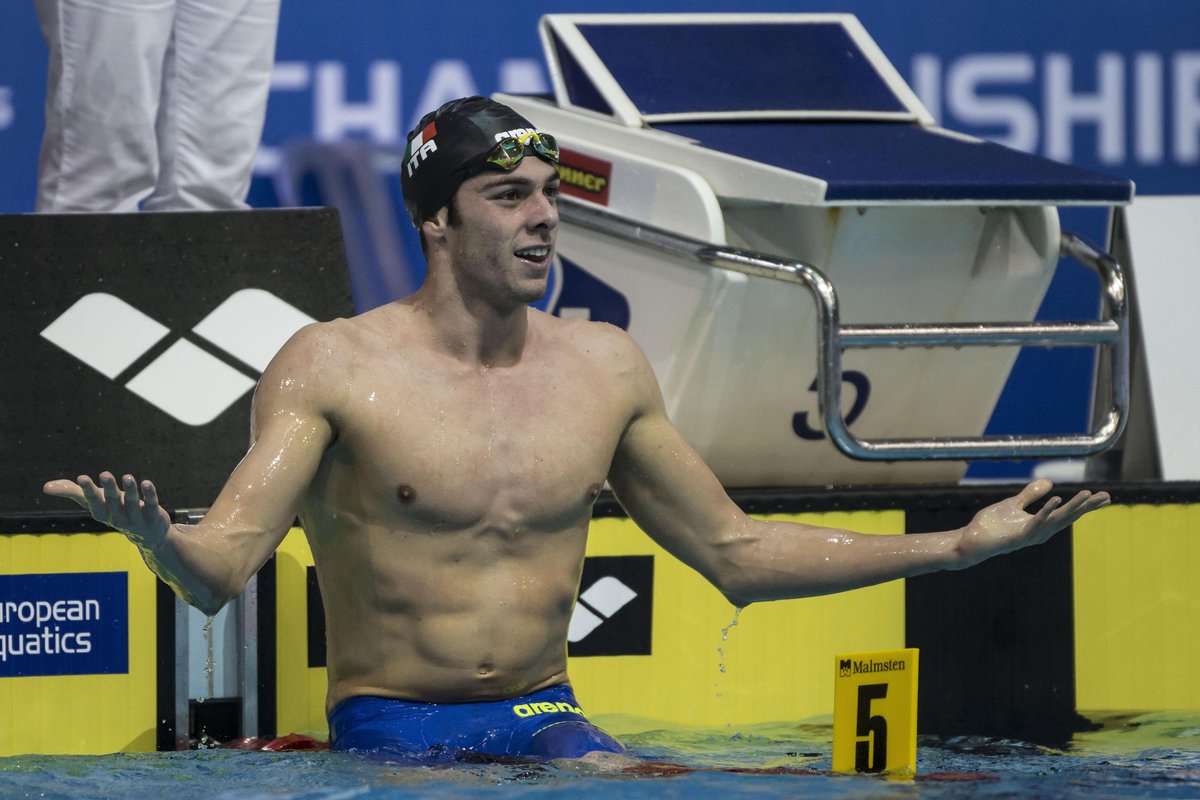 ItaliaTeam_it's tweet photo. IL MITO CONTINUA. Gregorio Paltrinieri è campione del mondo nei 1500 sl. RT per il Drago di Carpi! 🐉🏊🇮🇹 #ItaliaTeam https://t.co/8HyIjxAdAO