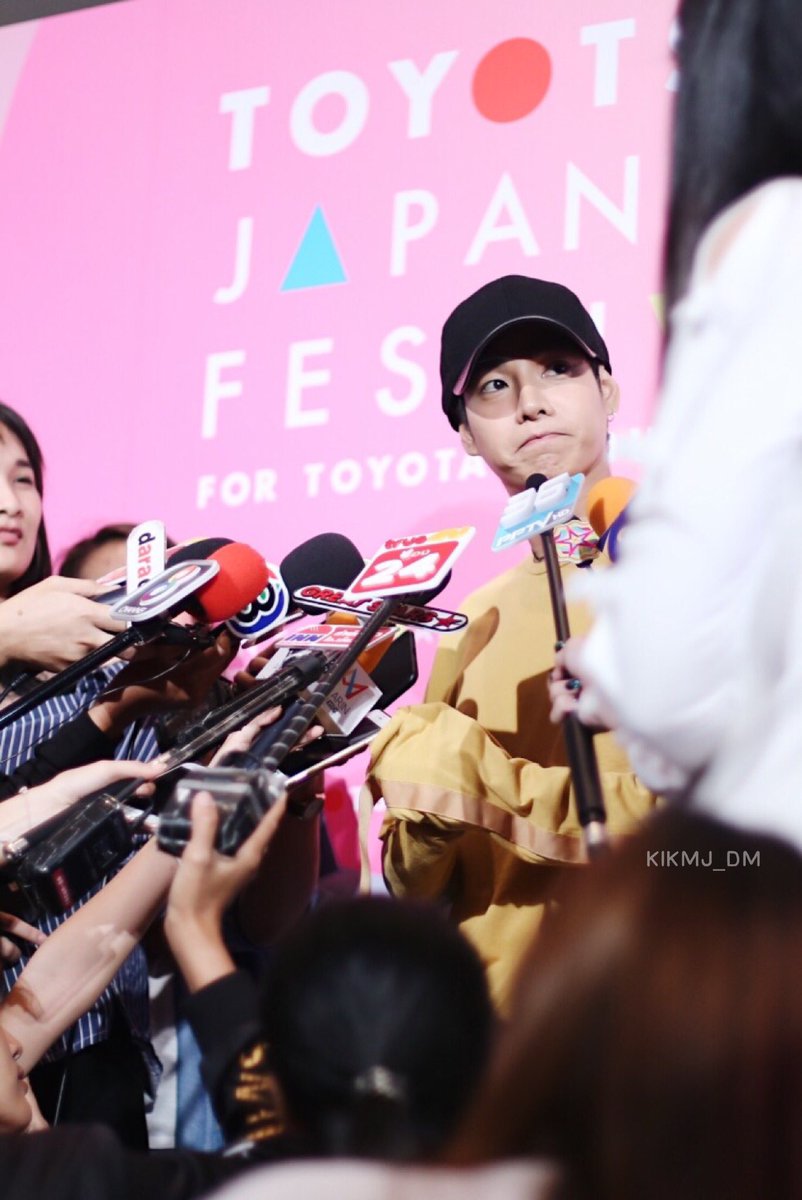 KikMJ_DM's tweet image. ผัวกับน้ำตาลอะไรหวานกว่า ตอบ! #เป๊กผลิตโชค #Palitgallery