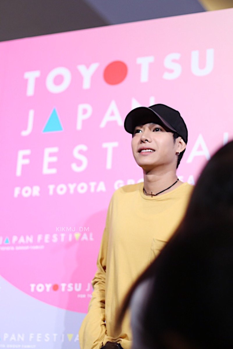 KikMJ_DM's tweet image. ผัวกับน้ำตาลอะไรหวานกว่า ตอบ! #เป๊กผลิตโชค #Palitgallery