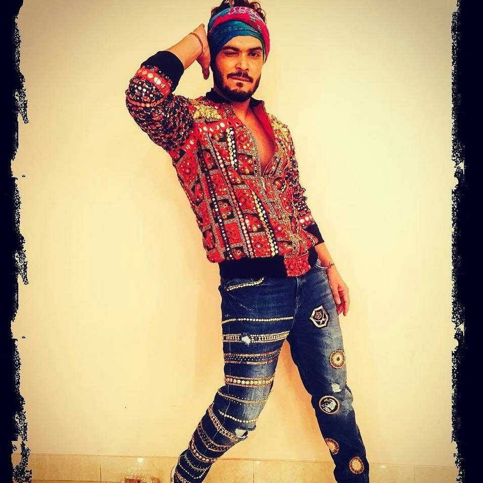 visavadiyajagr1's tweet photo. #NewProfilePic #kunwar #Dance #love #myram 😋 @kunwar_amar16 https://t.co/XysHqGhrWh