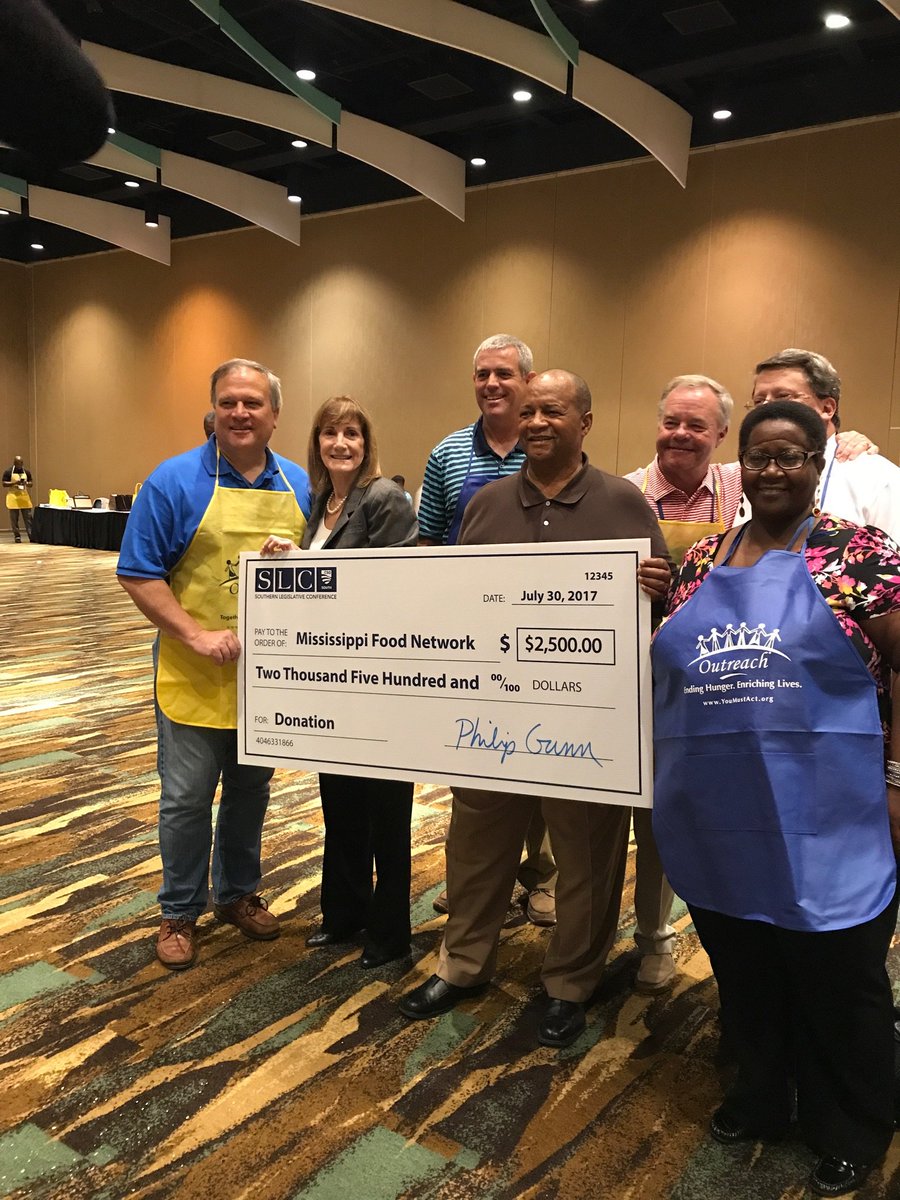 KYSenateGOP's tweet photo. .@kysenatepres & KY legislators participating in the #CampaignAgainstHunger at @SLCStates #SLC2017MS! One million meals packed by the SLC!!! https://t.co/fCNKfQqPMf