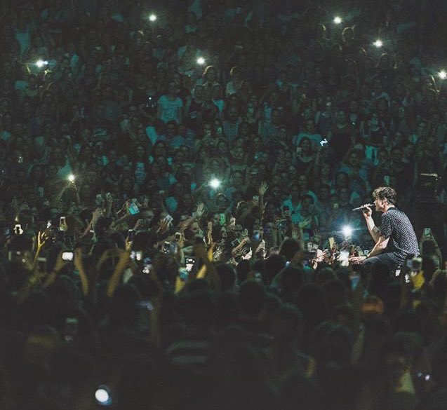 favepersxons's tweet photo. Shawn mendes || singer #ShawnMendes @ShawnMendes https://t.co/ZufgBggfKX