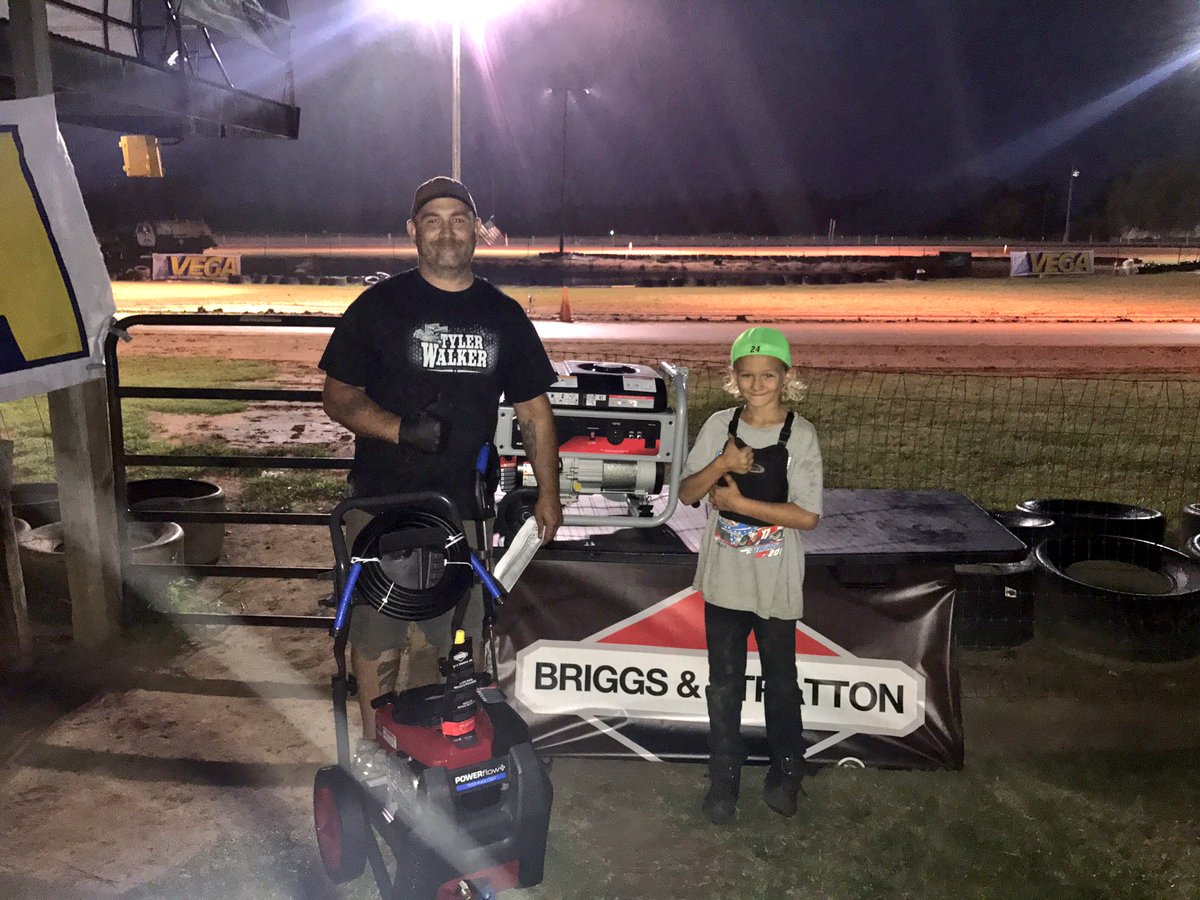 TheKartSeries's tweet photo. So huge to have @BriggsStratton behind @TheKartSeries Summer Classic 2017! #youpowered #briggsandstrattonracing https://t.co/nWCG2DrFBi