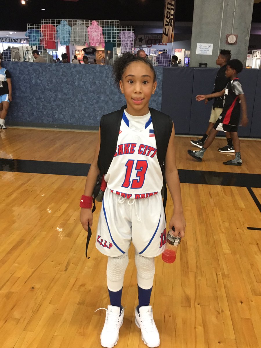 LakeCity_Pride's tweet image. 2024 PG Mckenzie Deville is a problem! Played up a grade and proved that she belonged all week! #SheNext @girlzprepreport @PrimeTimeSportz