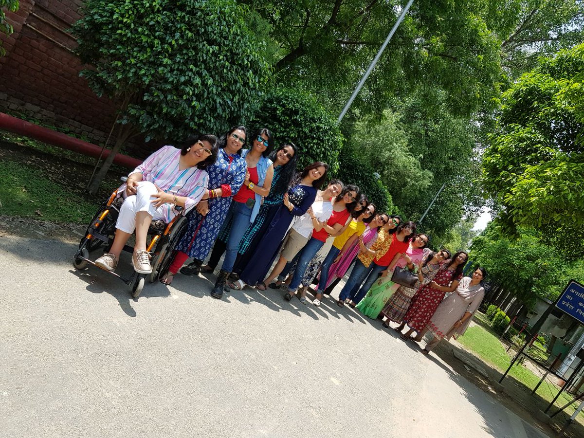 DeepaAthlete's tweet photo. #SophiaAjmer #CollegeBatch #reunion #FriendsforLife #fun #weekend Memories relived.. https://t.co/3xHRX3itFf