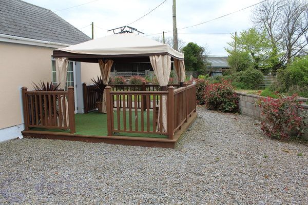 PurcellProps's tweet photo. This 2-bedroom bungalow is ideal for those who prefer the quiet life and picturesque scenery 🌳  More info 👉🏼 https://t.co/vTEBPfADKi https://t.co/Y6pwyQDG9r