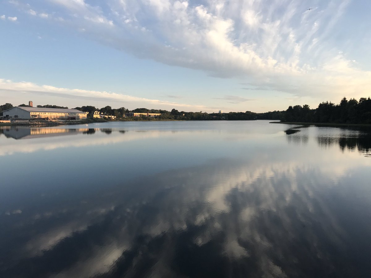 wkndmode's tweet photo. Weekend trip to New England was a success. #summer #roadtrip #reflections https://t.co/iwQwi2xb0L