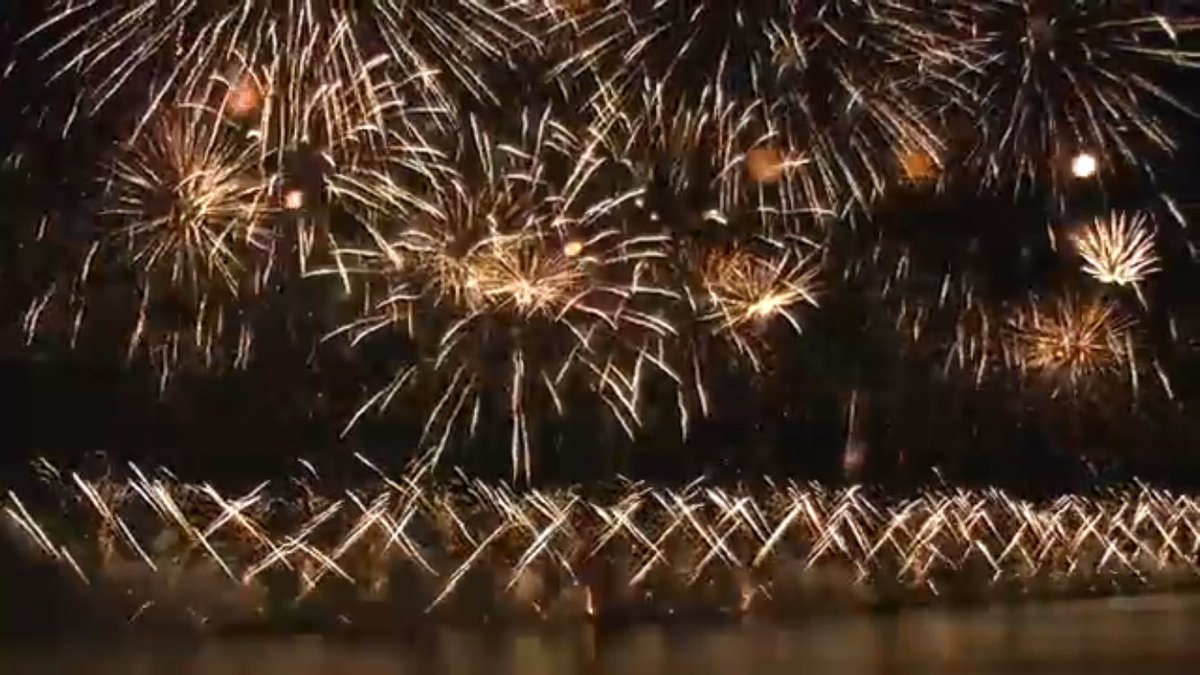Dayafter2012's tweet photo. Spostiamoci a #Venezia per godere i fuochi 🔥 della festa del
#redentore2017
Video 🔄 @annacz64
🎨#DayAfterART
🎥 https://t.co/gSjLmIuENG https://t.co/PbPhSFdQtE