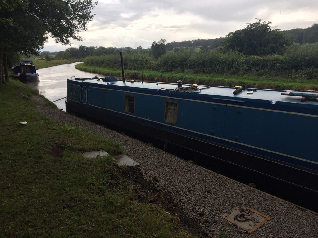 Nbbluerover's tweet photo. Using the shiny new mooring at #bramblecutting. Thanks @BrokenCrossBC for all the hard work https://t.co/beKoYgQf39