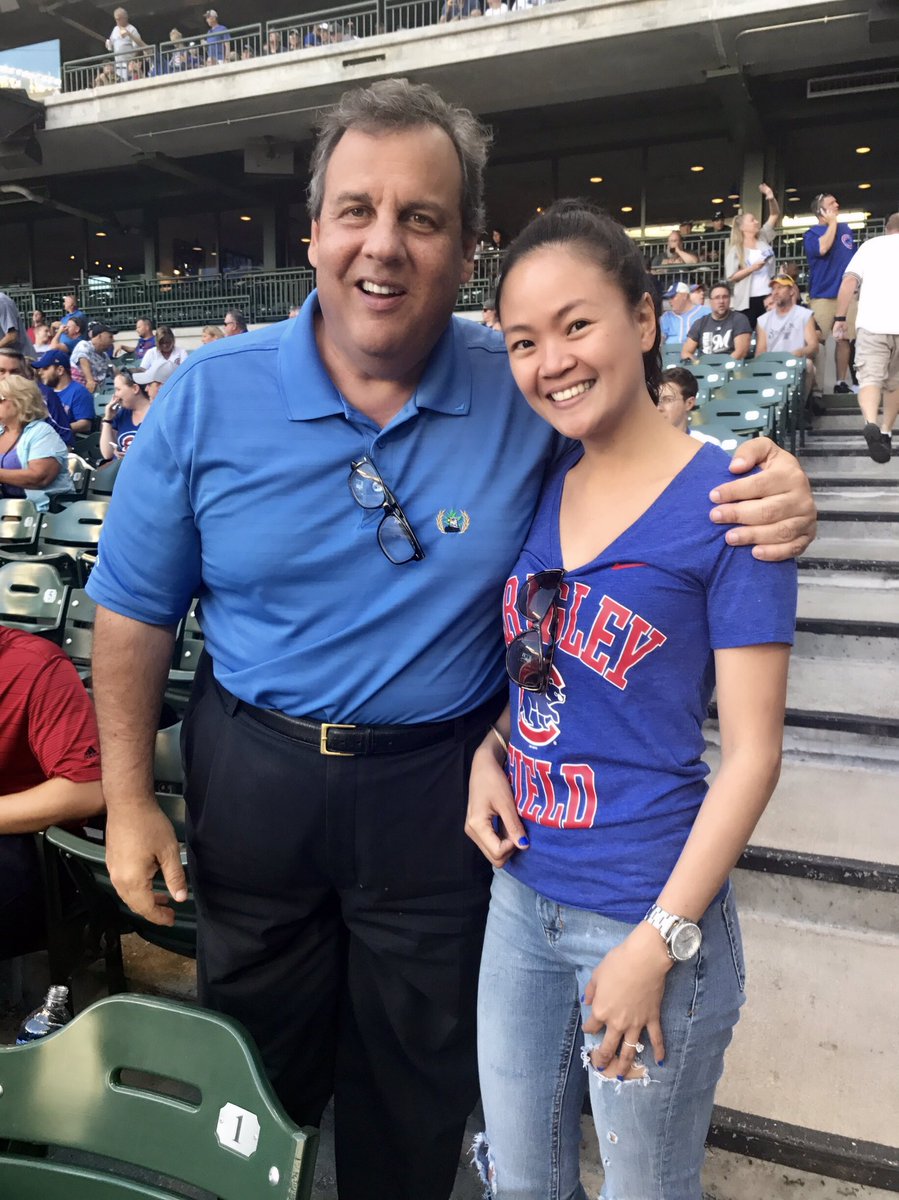 Annebongha's tweet photo. Had the pleasure of meeting @GovChristie last night in Milwaukee 💜 #cubswon https://t.co/rGv0kA22fW