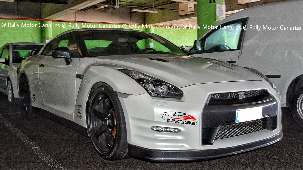 RCanarias's tweet photo. GTR35 #Godzilla https://t.co/9L75xqn6jO