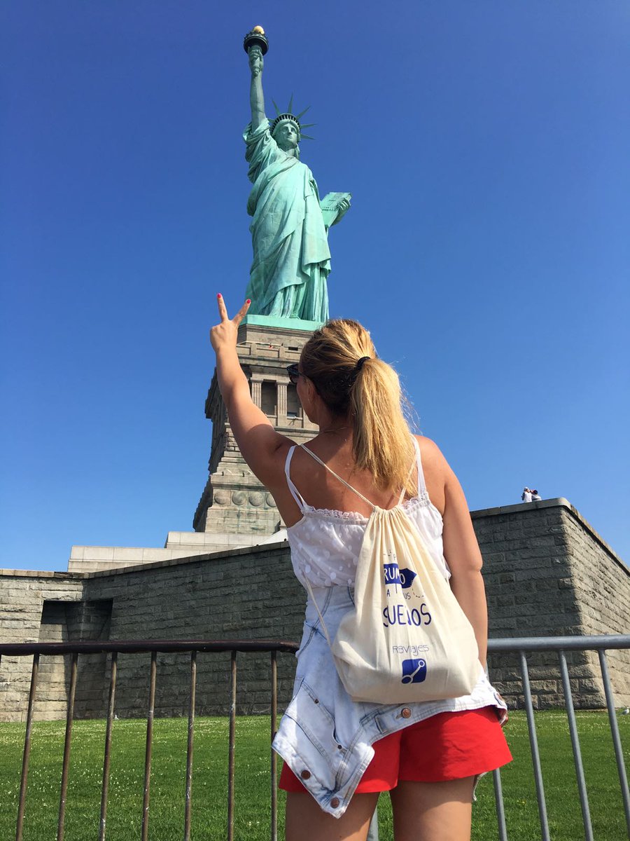 rbviajes's tweet photo. La línea del horizonte de Nueva York es un monumento de esplendor. https://t.co/GgzgDVNt6G
