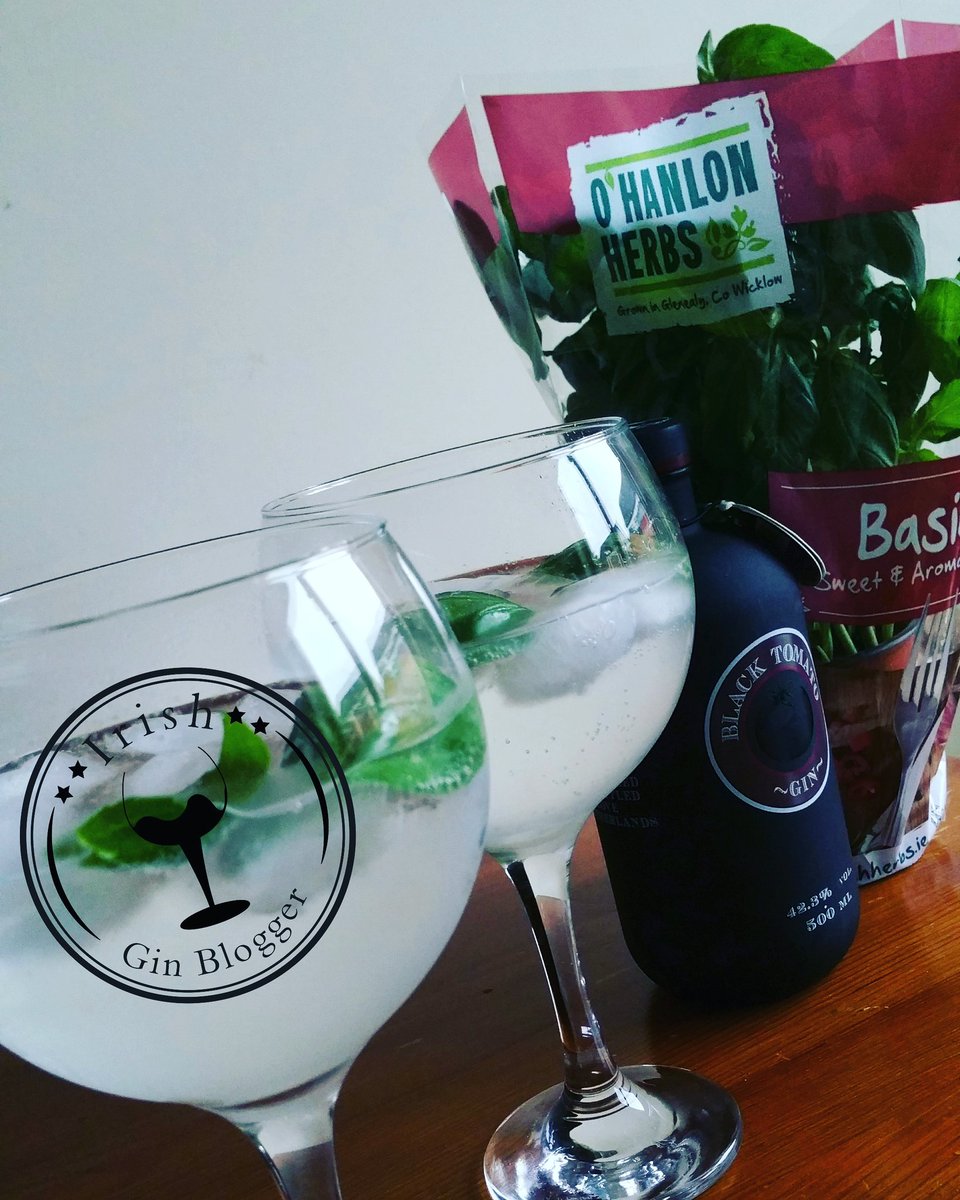 the_ginthusiast's tweet photo. Lovely fresh herbs in my Black Tomato Gin from the #Netherlands #blacktomatogin #ohanlonsherbs #freshherbs #gin #gintonic https://t.co/Q4rzBxVDz7