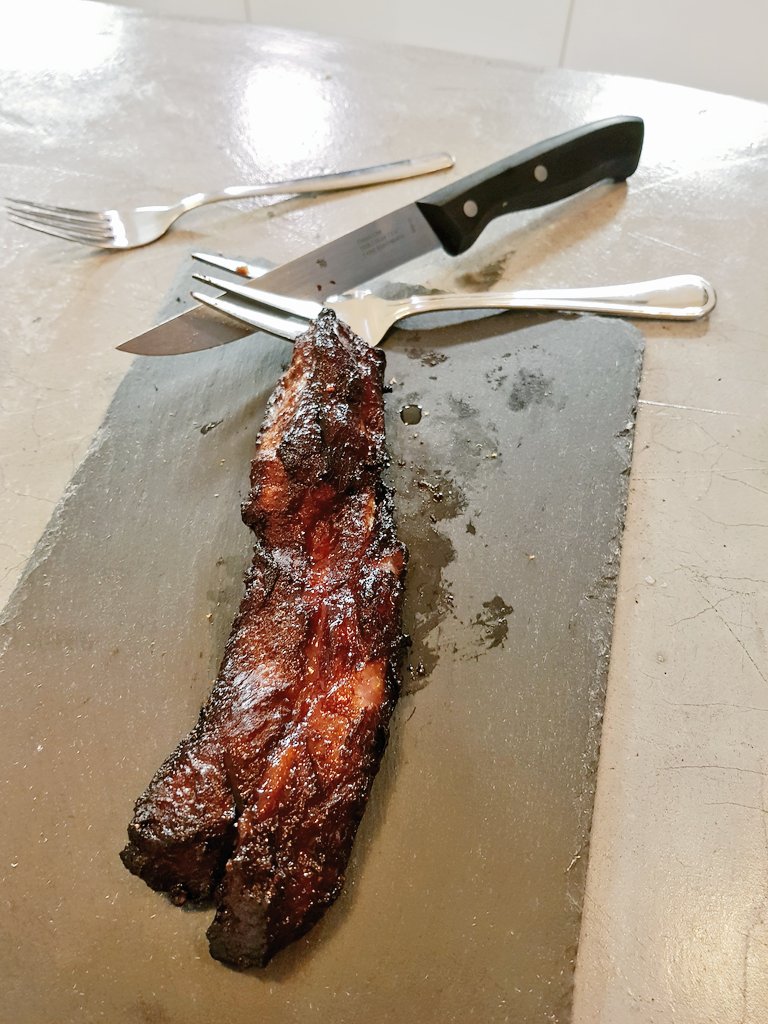 LividEye's tweet photo. Char siew roast is a success I think... #chinesefood #guysthatcook #roast #charsiew #dinnerisready #dinnerwithfriends #dinnerdate #dinner https://t.co/dWBMSFeNO8