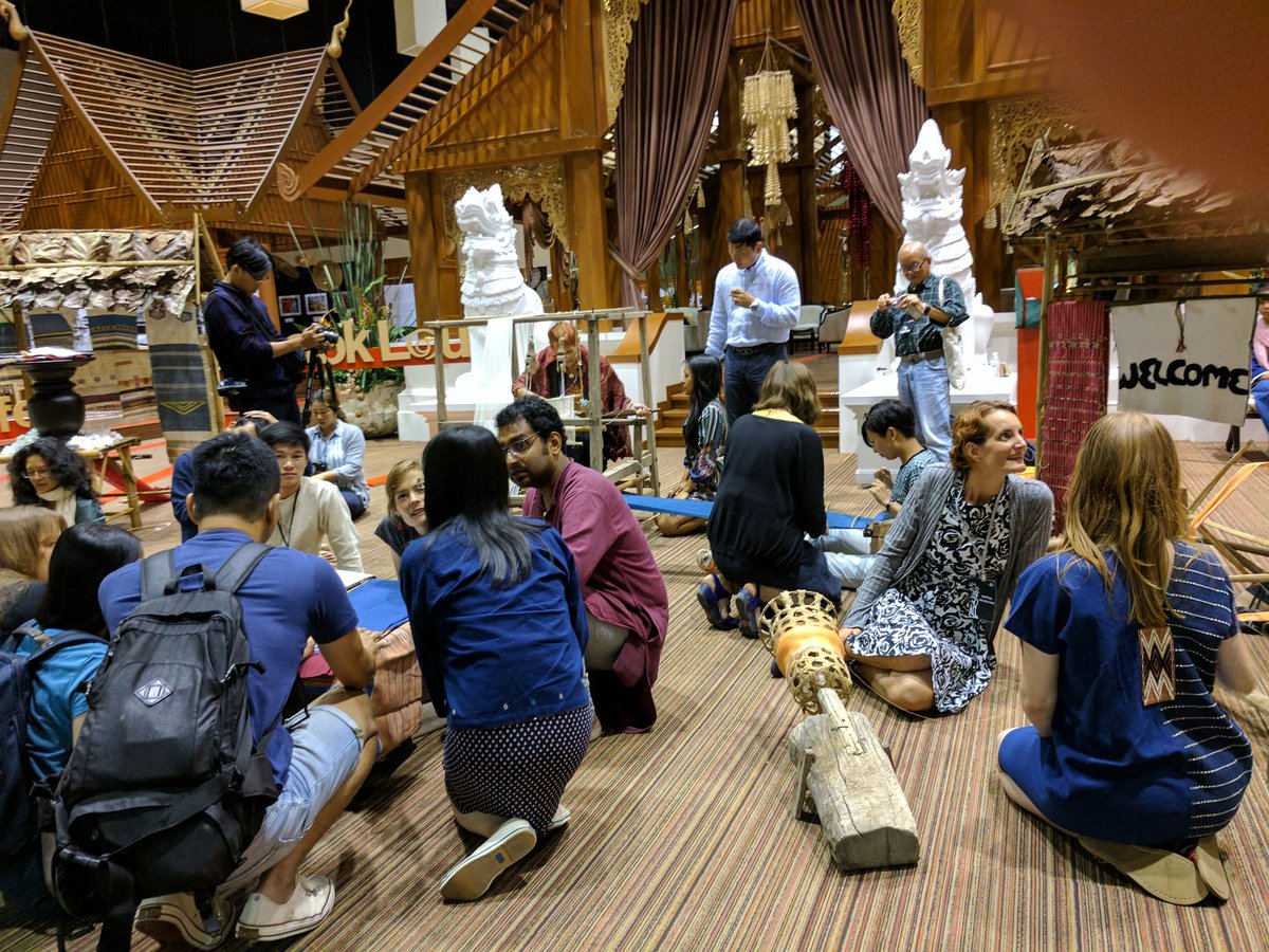 ps2270's tweet photo. Weaving Knowledge students teaching and demonstrating at #ICAS10 #ICAS2017. We all learned so much.Thank you Arjan Nussara and Banraijaisook https://t.co/nq5lWAb13r