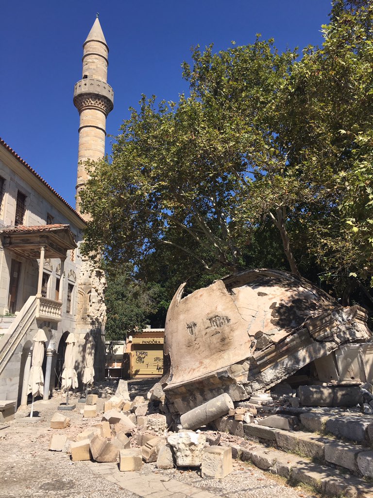 toymanfella's tweet photo. Here are a few pics of the damage in Kos town from this morning. So sad but pleased to say town is open for business though #earthquake #kos https://t.co/Y9wFfD2RcW