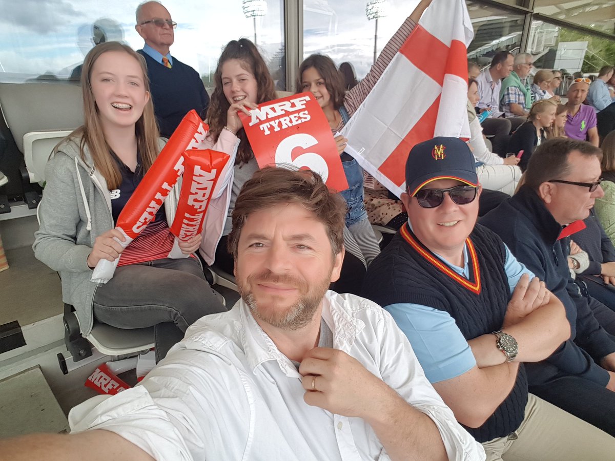 carioca500's tweet photo. Come on England! Come on India! #wwc17 @HomeOfCricket @cricketworldcup #bigscreenplease https://t.co/biiJMqafqZ