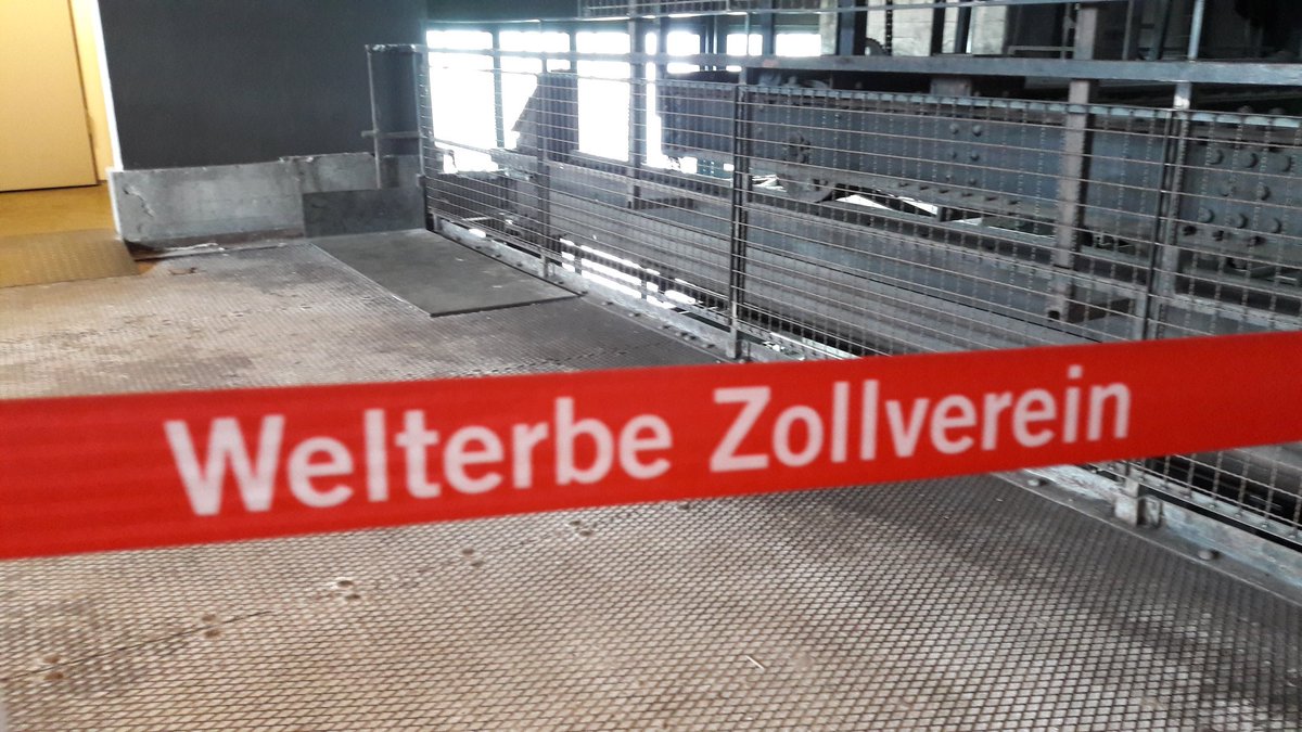 AnnetteKlemm's tweet photo. Lebendiges #Welterbe mit einem ehemaligen Bergmann im #Weltkulturerbe Zeche #Zollverein erleben... https://t.co/FIuKrHhy6l