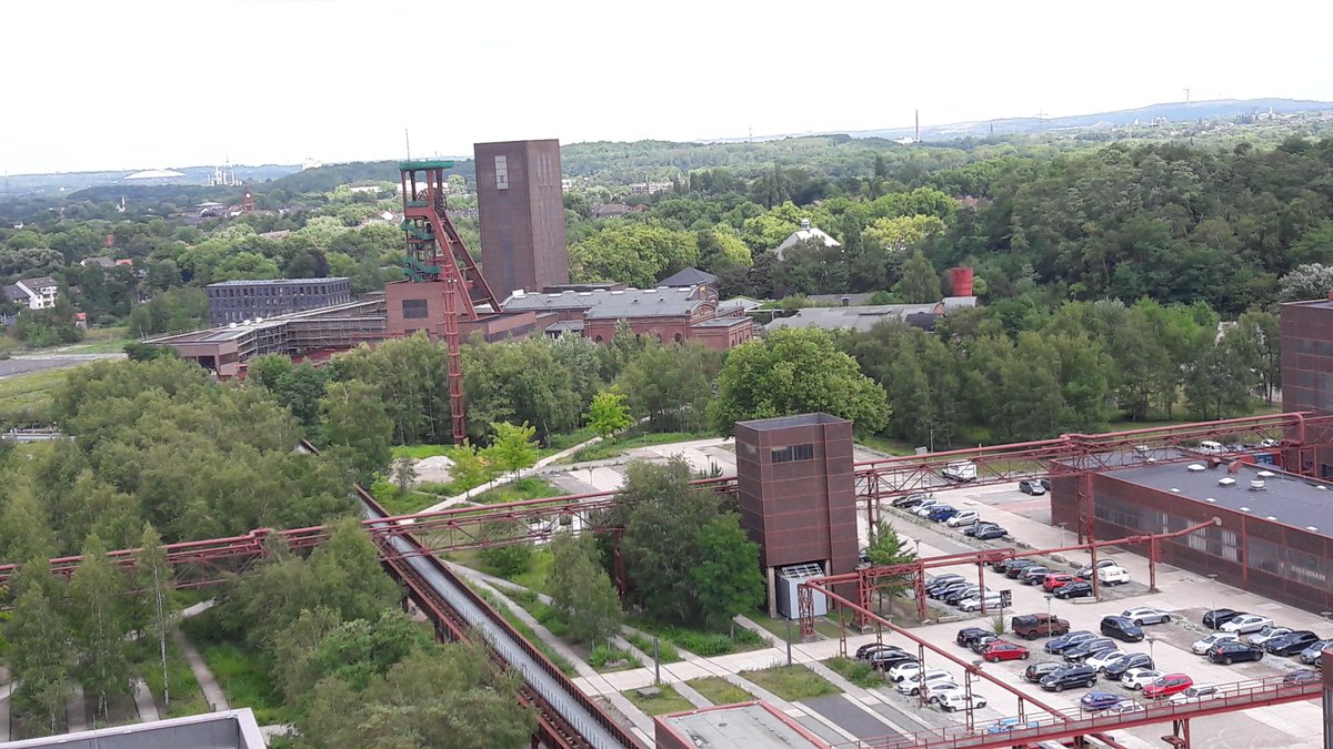 AnnetteKlemm's tweet photo. Lebendiges #Welterbe mit einem ehemaligen Bergmann im #Weltkulturerbe Zeche #Zollverein erleben... https://t.co/FIuKrHhy6l