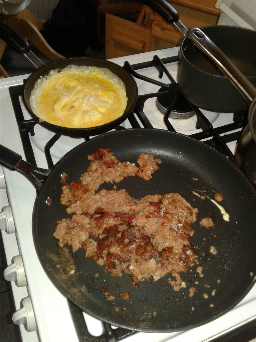 ferris316's tweet photo. #sundayfunday
#sundaybreakfast
#nekkidcooking
Corned beef hash and eggs
#splattering
Almost got me 😨 https://t.co/q8t0veXmvF