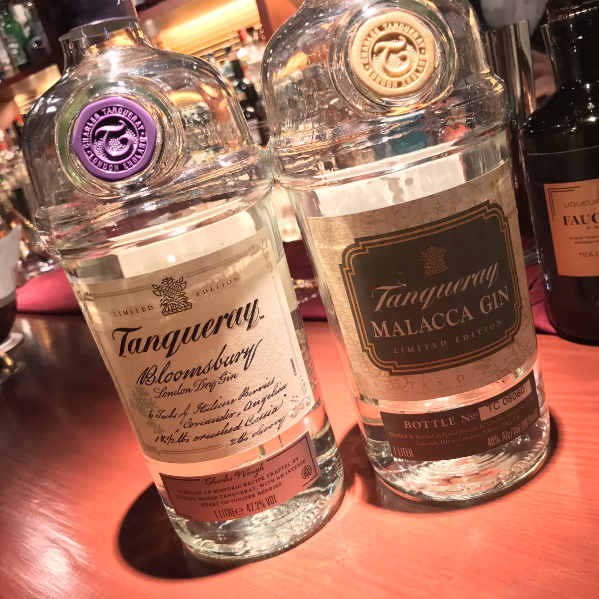eNaraWhisky's tweet photo. Trying some limited editions Tanqueray gin #Bloomsbury #Malacca #BarButler https://t.co/s5RVR3s4W8