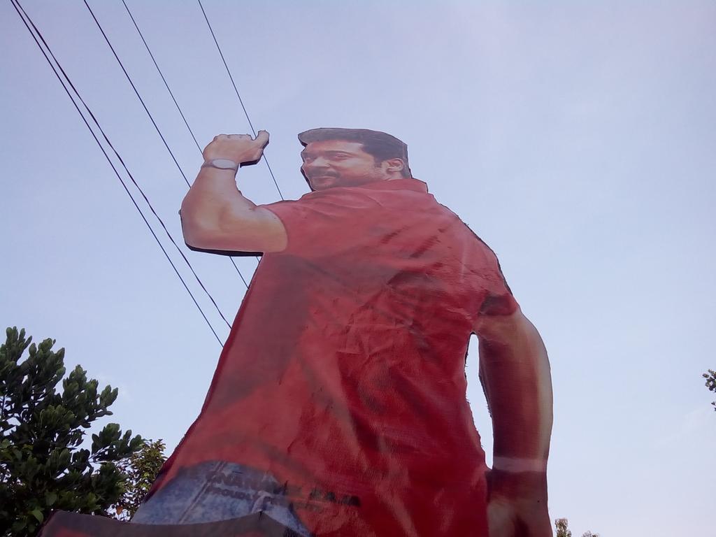 Singer_offl's tweet image. This is Masss! 

#HBDAdroitSuriya ❤ 
@Suriya_offl 

#TSKFirstLook @VigneshShivN