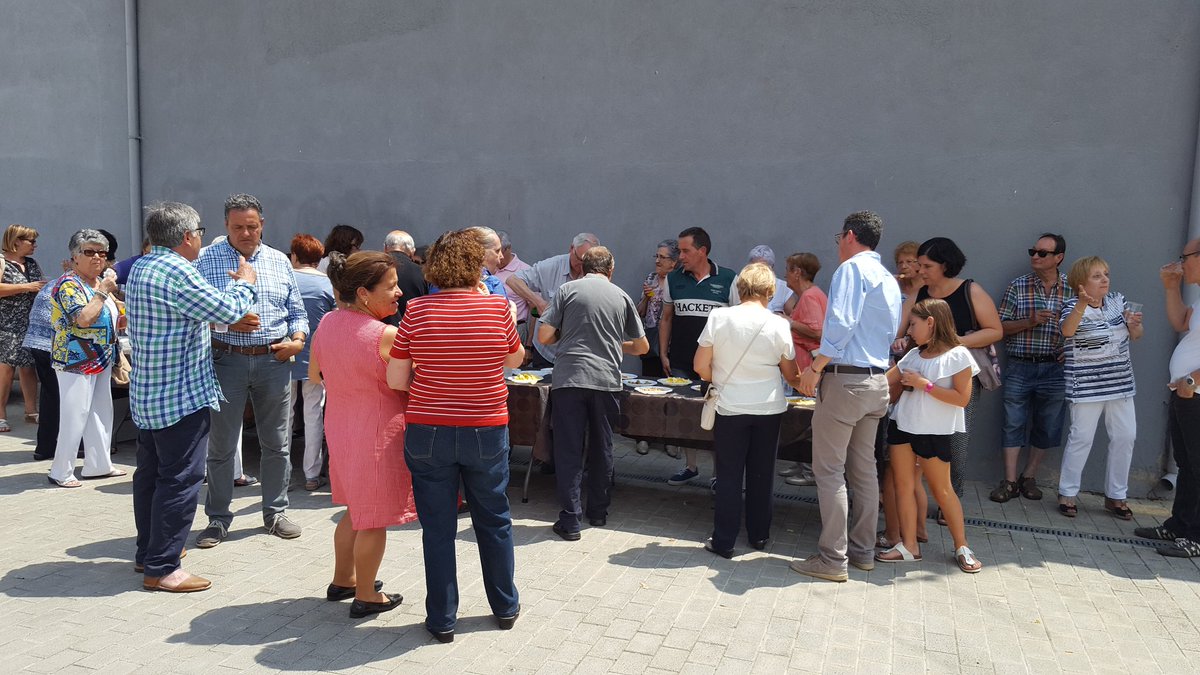 Celebració de Santa Magdalena. Missa, parlaments i dinar a la nova plaça de l'avinguda Onze de Setembre #Olot