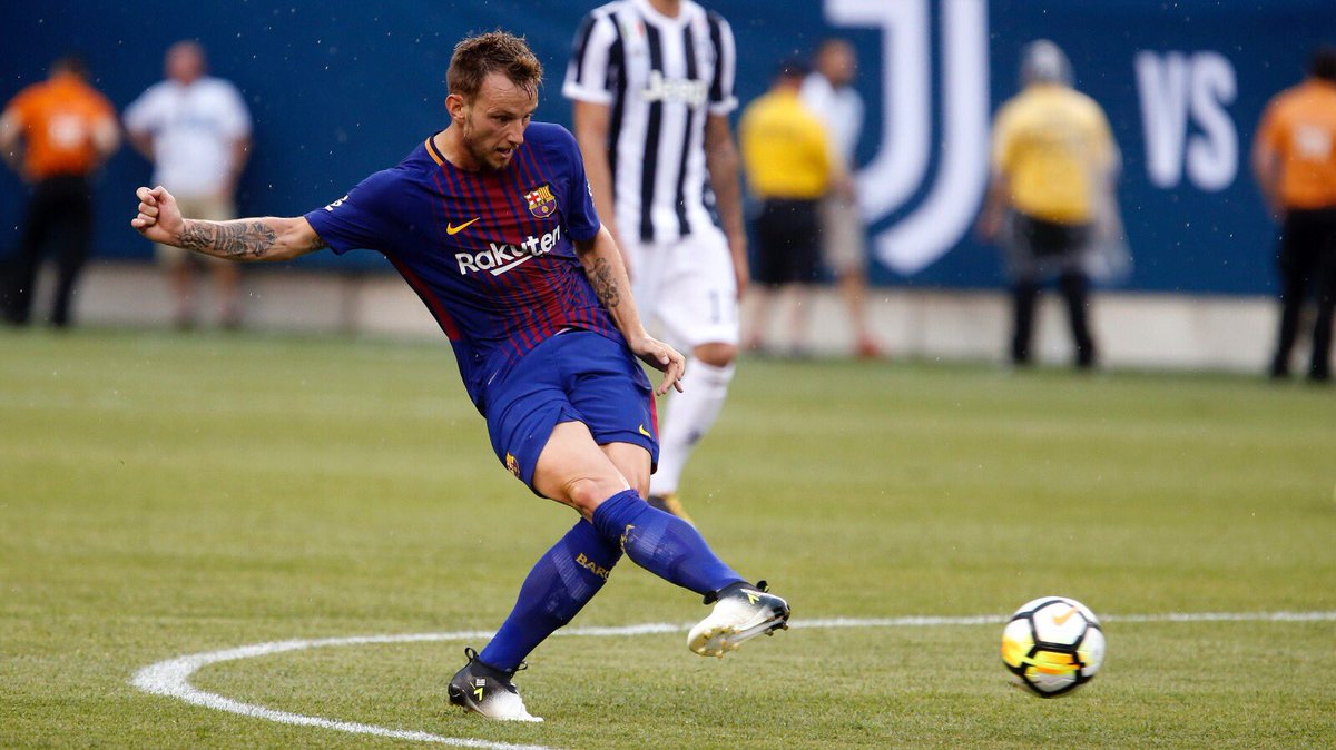 ivanrakitic's tweet photo. Primer partido y primera victoria. Buen trabajo equipo 👍 A seguir preparándonos bien 🙏💪 #ForçaBarça #BarçaUSTour
First game and first win 👍 https://t.co/YuAKUqng0O