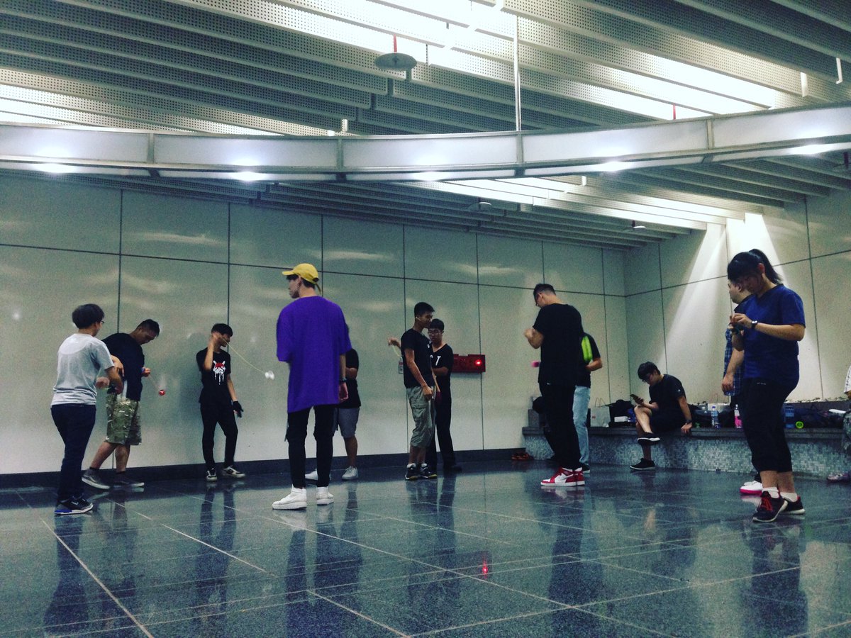 YNVS44's tweet photo. Taipei yoyo meeting!
#taipei 
#Taiwan
#yoyo https://t.co/aiXkAvVbCe