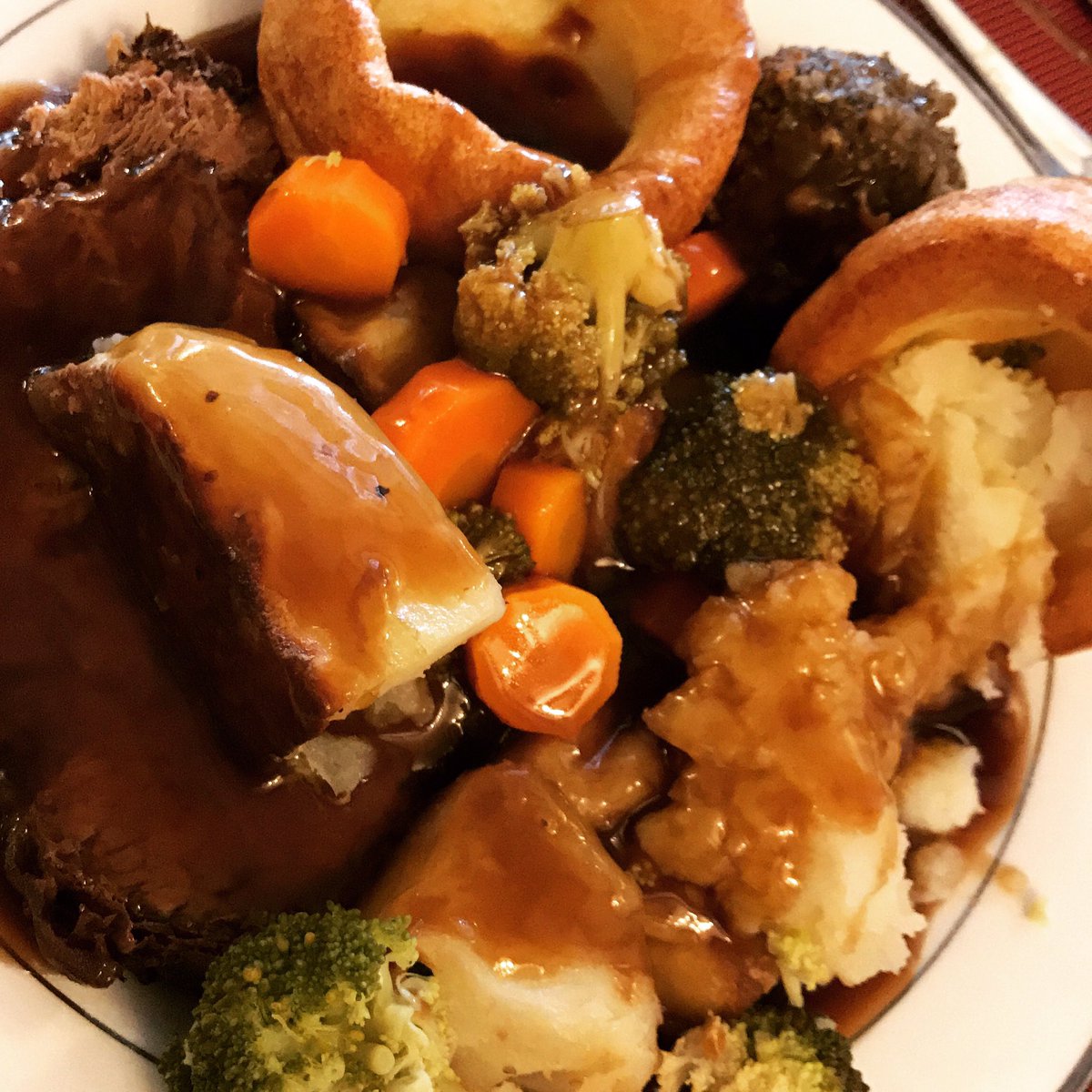 karlaasimpson's tweet photo. that sunday feeling😍 https://t.co/J0j1ilc907