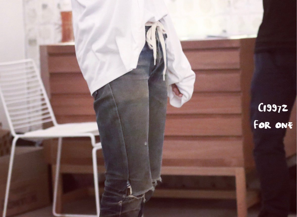 IqOnejae's tweet photo. shoelace belt 👀 https://t.co/Z2M5bMundt