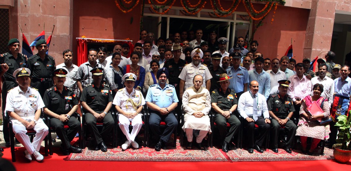 arunjaitley's tweet photo. Inaugurated Sainik Rest House in Naraina, Delhi &amp; addressed the gathering, July 23, 2017 https://t.co/fP5ep8VziZ
