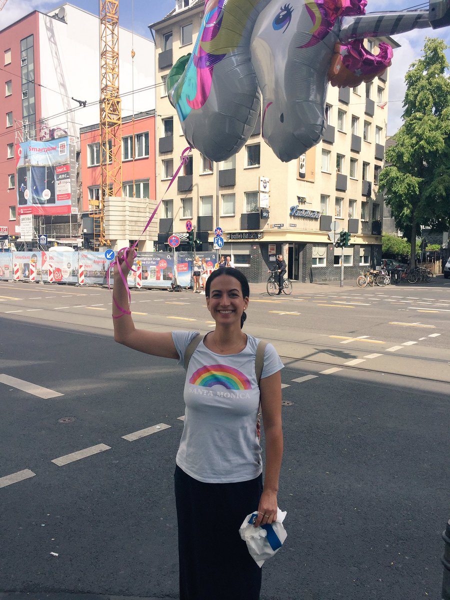 sanamcc's tweet photo. Aachener Straße. 24hrs ago. Photo taken by a stranger. 🦄 #beforethemagic #turnbacktime https://t.co/uHRoBoeZhI