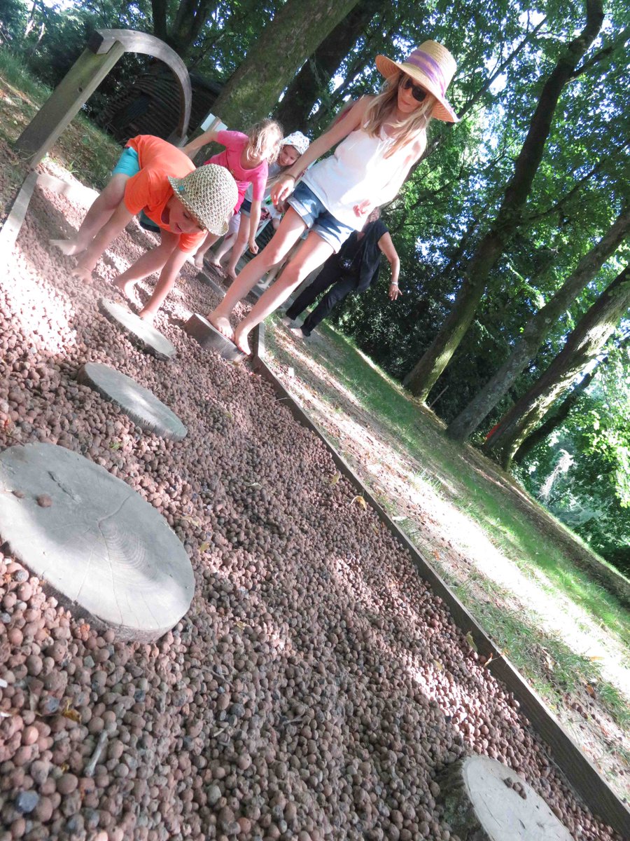 ParcWesserling's tweet photo. AUJOURD'HUI • Fête du #SentierPiedsNus au @ParcWesserling #Jeux #Activités #Loisir #Balade #Découverte #EnFamille #Alsace #HautesVosges https://t.co/H2KUSsLxJR