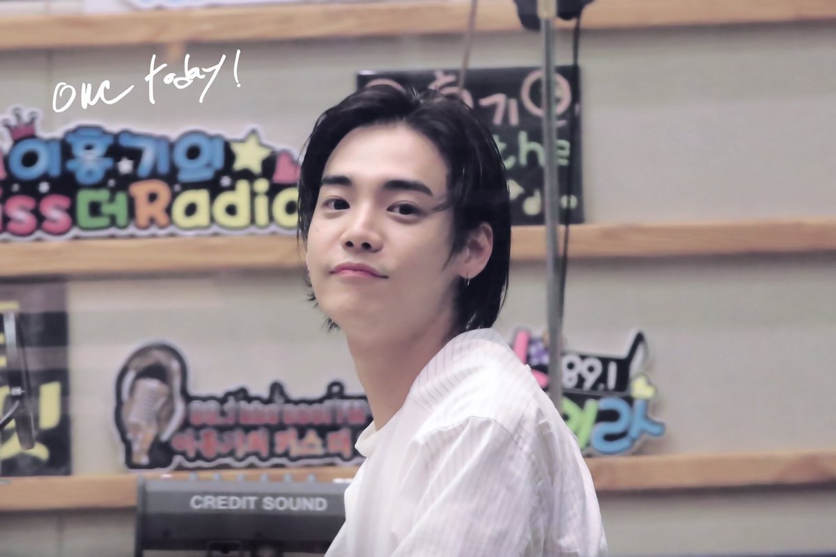 IqOnejae's tweet photo. Look at his pretty pout ㅠㅠ #ONE #정제원 https://t.co/e55oy8QjR3