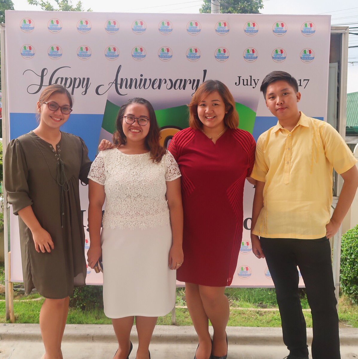 marlalaaaa's tweet photo. Mid Year Thanksgiving 2017. Happy 103rd Anniversary po ❤️🌹 #iglesianicristo #atg2017 #mytg2017 #INC103 7•23•17 https://t.co/jksamgbARV