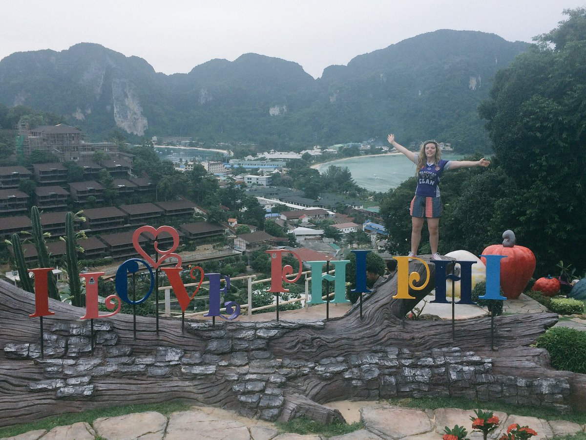 justgirl_h's tweet photo. Representing the @BraeheadClan on holiday travelling in Thailand. Visiting Phi Phi viewpoints and Phuket Elephant Sanctuary 💜🇨🇷🐘#ClanOnTour https://t.co/o4seK8mnFd