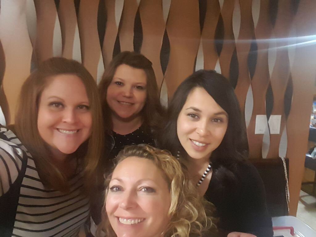 kkoeyk's tweet photo. Last ones standing!!! #black&whiteparty #goodbyemichelle @blais80 https://t.co/itJ3yvEQRr