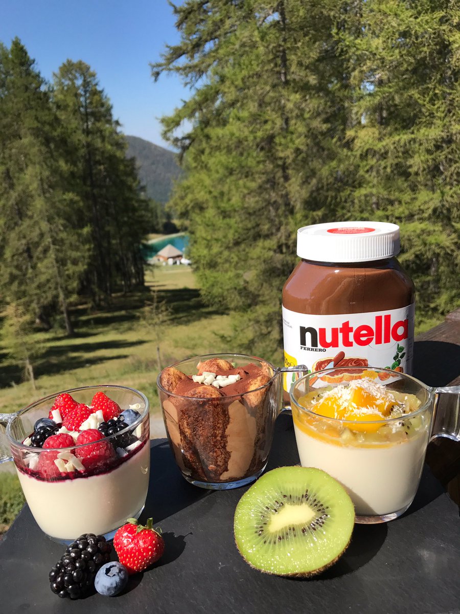 chaletdaltitude's tweet photo. Panna cotta #fruits rouges 🍓 
Tiramisu #Nutella  🍫 
Panna cotta #exotiques #kiwi, #mangue 🥝 https://t.co/b5ZvJP8I6F