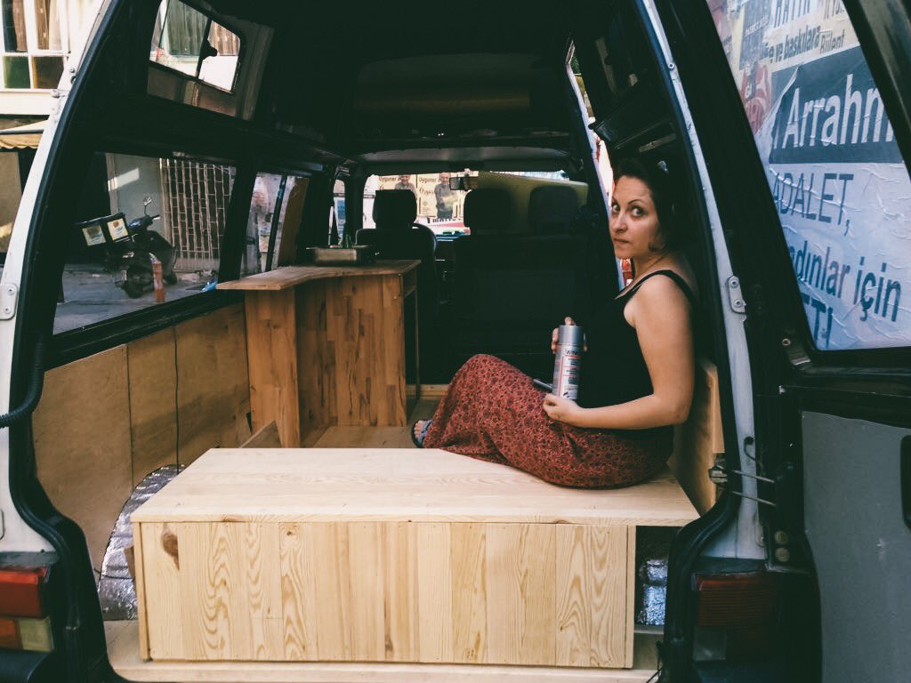 vandergroundtr's tweet photo. It doesn't matter if it is sunday, it's always van day! 😎 #vanlife #vanlifediaries #vanlifers #selfbuild #DIY https://t.co/wzSEbdSG9D