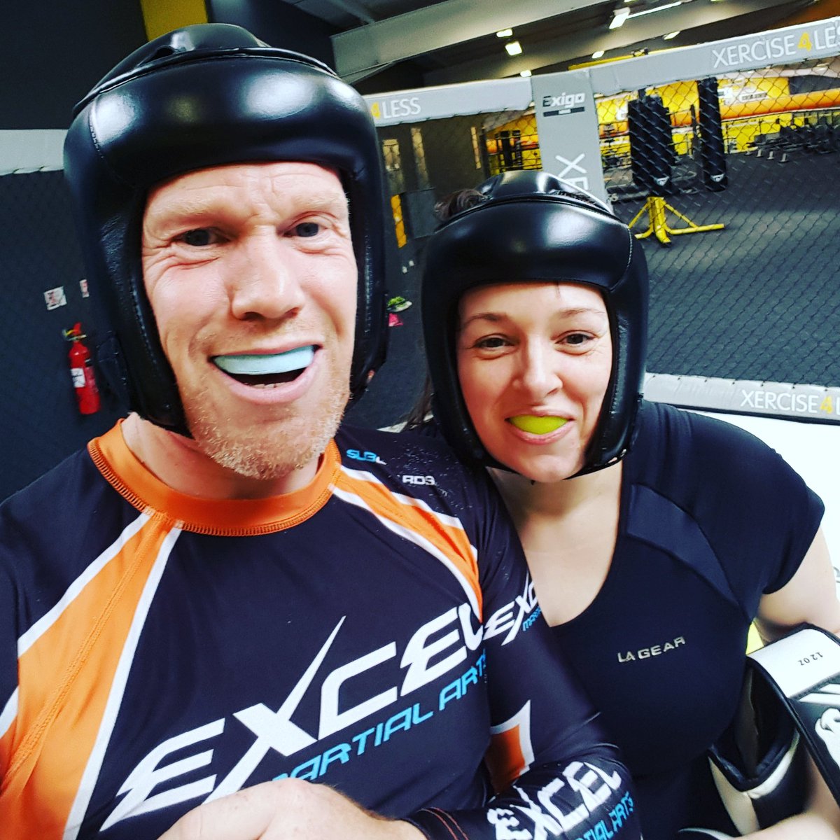 PhilipCooke6's tweet image. Love sparring with this one ❤#excelmartialarts #blackbelt #nevergiveup #insanity #grading